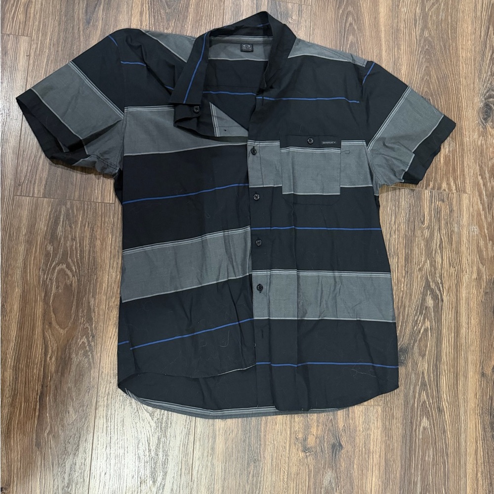 Oakley Black and Gray Casual Button Down Shirt